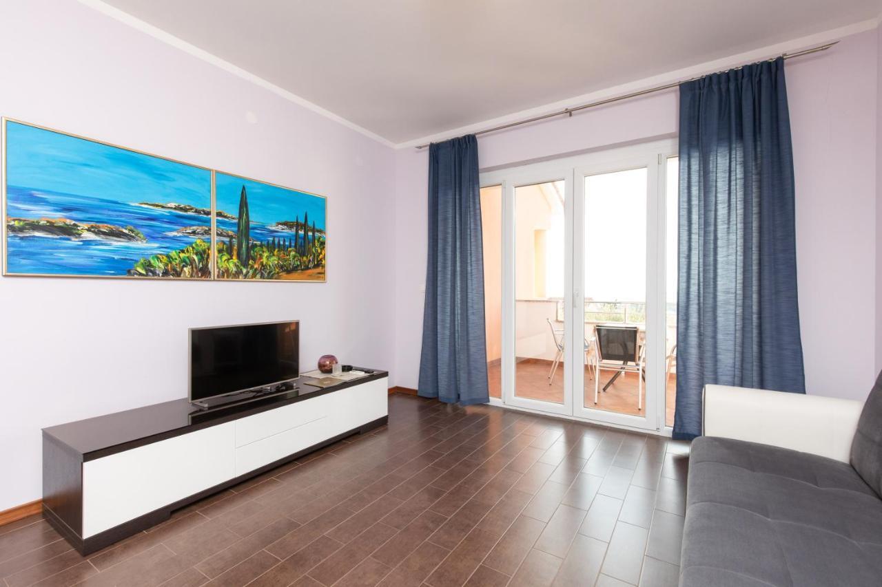 Apartments Bella Vista Krk Town Buitenkant foto